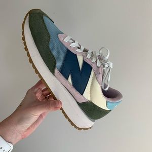 New Balance 237 Sneakers